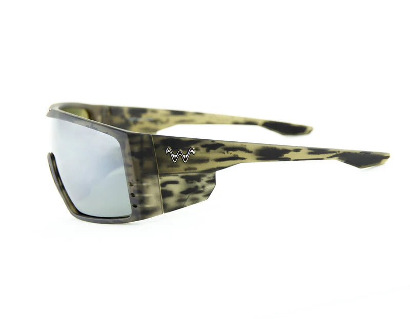 Load image into Gallery viewer, Waterland Fishing Sunglasses - BedFisher / BlackWater
